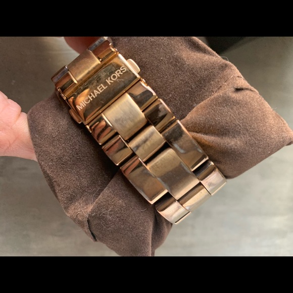 Michael Kors Rose Gold Watch MK5412 - Picture 4 of 5